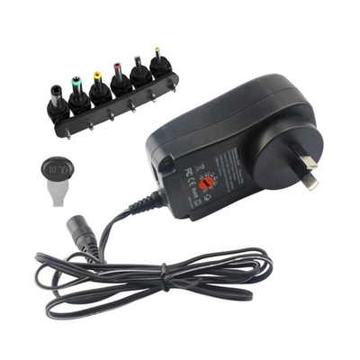 Salida de corriente continua 30W Adaptador de fuente de alimentación universal 100-240V AC 3V-12V Ajustable con varias puntas
