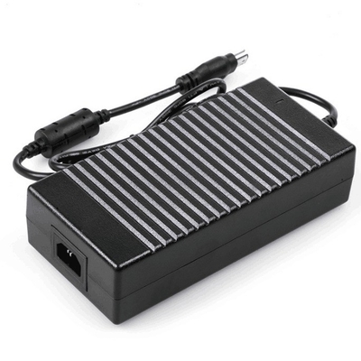 12VDC Voltado de salida CE Certificado 96W 7A 19V 5A Adaptador de alimentación de corriente continua para escritorio