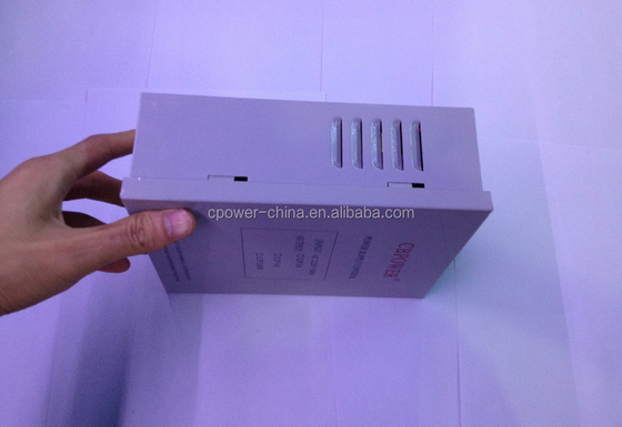 Corriente de salida 100-5000mA Casilla metálica 12v 5a 60w Fuente de alimentación con batería de respaldo