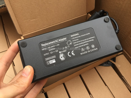 Tipo de escritorio Adaptador de corriente alterna con corriente de salida de 12V 10amp y tipo de salida de corriente continua
