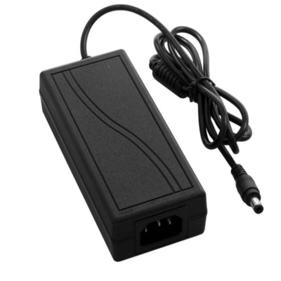 Conexión de escritorio 12V 5A Adaptador de alimentación de salida múltiple con 4 puertos Pigtail CE certificado