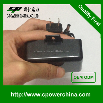 Adaptador impermeable a la lluvia de 12V 2A con certificación CE y corriente de salida de 24W