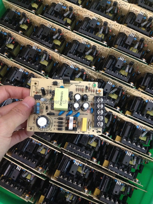 12V 3A Corriente de salida Calvo 36W AC DC Fuente de alimentación de conmutación para banda y monitor LED