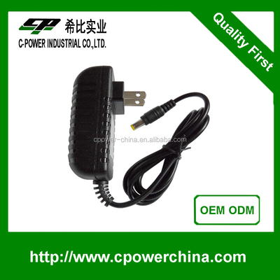 Cargador de adaptador de CA/CC con certificación CE y variaciones de salida CC de 3,2 V a 5,4 V