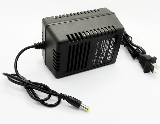 Transformador de energía eléctrica lineal de fase única AC a AC 24V 2A con enchufe de corriente continua 5.5*2.1