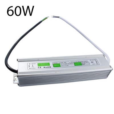 Fuente de alimentación LED de salida única 60W 5A IP67 a prueba de agua 12V CA/CC con una eficiencia del 86%