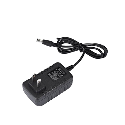 12V Voltado de salida Adaptador de energía AC DC Eficiencia del 90% para 110V 220V Fabricación