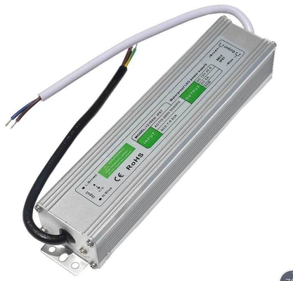 110-240V 50/60HZ Voltado de entrada 12V 5A 60W Fuente de alimentación impermeable con larga duración