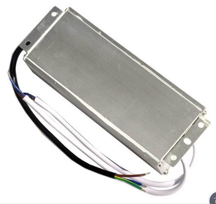 110-240V 50/60HZ Voltado de entrada 12V 5A 60W Fuente de alimentación impermeable con larga duración