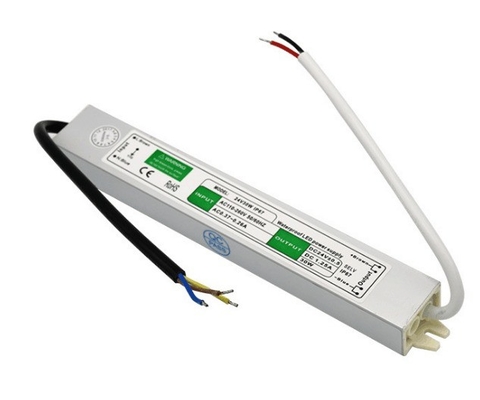 Conducción LED de salida de voltaje constante 12V 30W para entrada de CA 100-270V y diseño impermeable