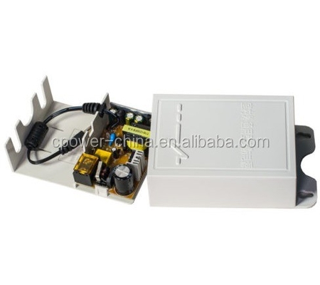 AD-DC fuente de alimentación para exteriores impermeable a la lluvia 12V 2A 3A 24W 36W LED impermeable IP66 para cámara PTZ CCTV