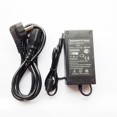 Fuente de alimentación de 60 W para productos electrónicos 12VDC Voltado de salida EU Plug 100-240V Entrada CA