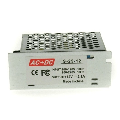 Fuente de alimentación para monitores LCD TFT de C-Power con voltaje de salida de 12V 2A e iluminación LED