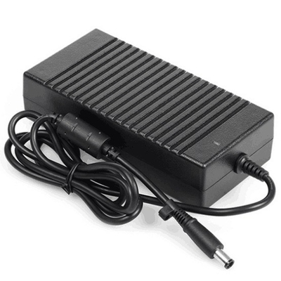 Adaptador de alimentación de corriente continua C-Power 24V 6A y duradero con conector de corriente continua opcional 5.5*2.1 5.5*2.5