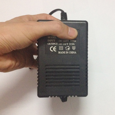 Adaptador de alimentación de 2A 3A 24VAC de salida única para cámaras de CCTV PTZ Entrada de CA de 110V/220V