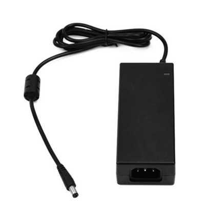 Adaptador de energía C-Power 5V 30W 5V 6A con material resistente al fuego ABS PC y voltaje constante