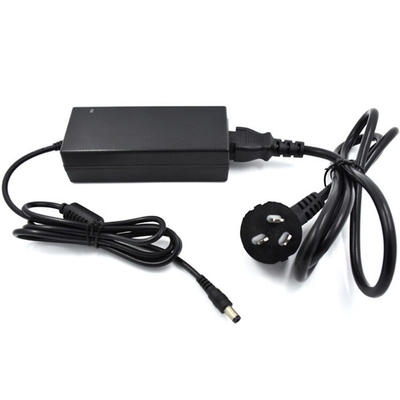 Adaptador de energía C-Power 5V 30W 5V 6A con material resistente al fuego ABS PC y voltaje constante