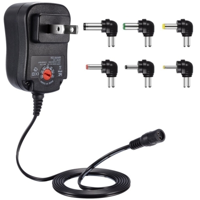 Adaptador de alimentación universal ajustable de 12W/30W con múltiples conectores