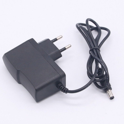 5V 1A Tipo de salida de corriente continua Adaptador LED para fuente de alimentación de corriente alterna 100-240V
