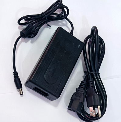 Adaptador de alimentación de escritorio 12V 48W 4A 5A 8A 10A Voltagem constante Tipo de salida DC 100-240V