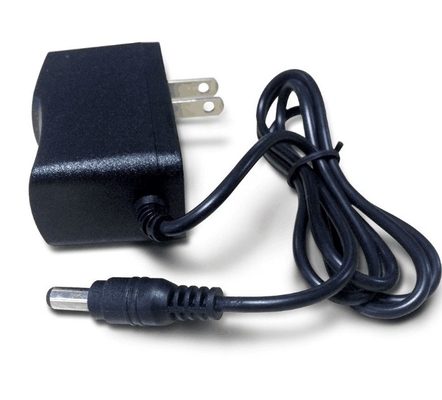 5V 1A Adaptador de energía AC DC C-Power con conector DC opcional y eficiencia 85% Min