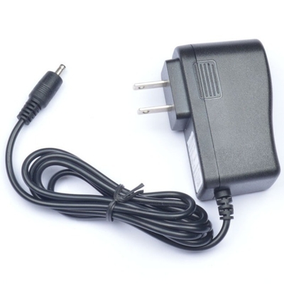 Alimenta tus dispositivos con el adaptador de CC de 7V 1A y eficiencia 85% Min
