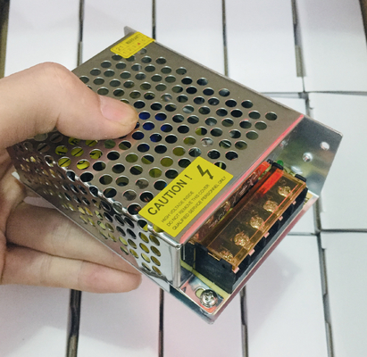Fuente de alimentación de corriente continua de voltaje constante 25W 5V para iluminación LED