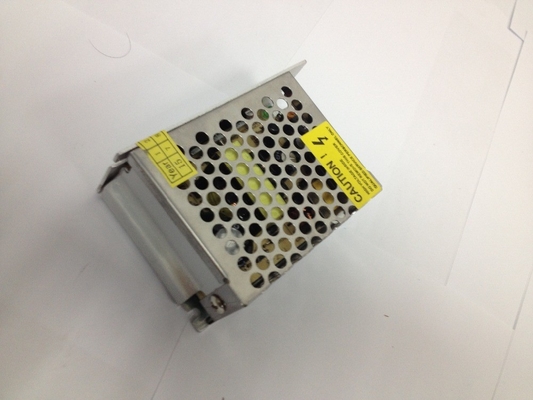 Fuente de alimentación de tamaño pequeño 24VDC 2.5A 60W para lámpara LED Plata Frecuencia de salida 50/60Hz
