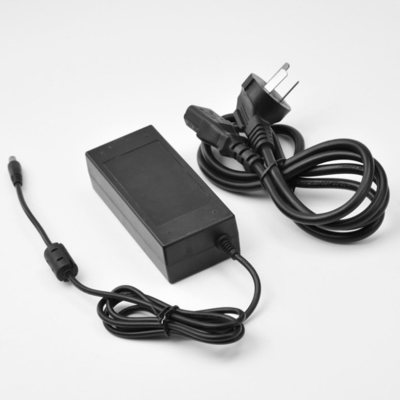 C-Power 5V DC Tipo de salida 5V 4A 20W 5V 3.5A Adaptador de energía para amplio rango de voltaje