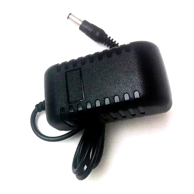 15W Adaptador de alimentación CADC 12V 1.25A 1.5A Salida de 100-240V para tecnología avanzada