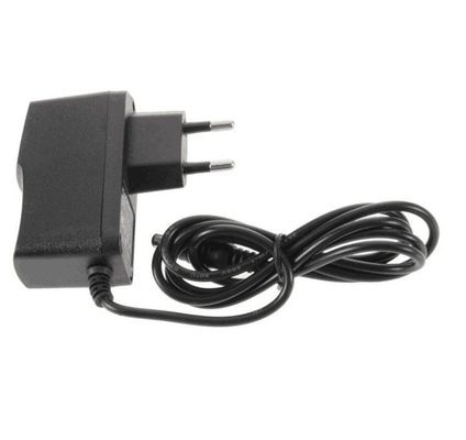 Adaptador de alimentación con voltaje de entrada AC100-240V