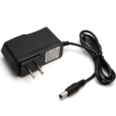 Adaptador de alimentación con voltaje de entrada AC100-240V