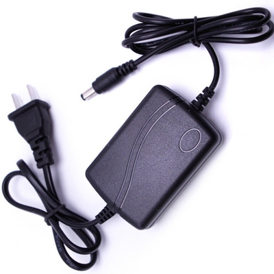 Adaptador de energía de amplio rango de voltaje C-Power 12V DC 1A 1000mA VP 1201000 con certificación CE