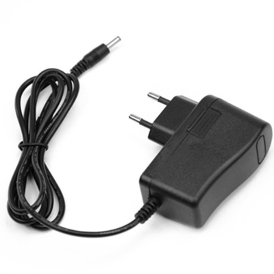 C-Power 12V 0.7A 700mA Adaptador de energía La solución perfecta para dispositivos en blanco y negro