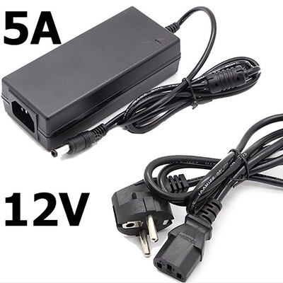 AC100-240V DC 12V Entrada C-Power 12V 5A Adaptador de alimentación para computadoras portátiles con certificado CE Negro