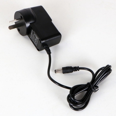 AC 100-240v Entrada 9v 700ma 9v 1a Adaptador de energía de potencia C para rendimiento de salida de corriente continua