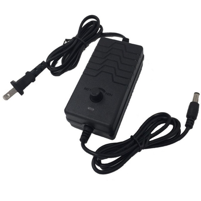 Adaptador de voltaje ajustable de 24V-36V 24W negro con enchufe conectado por C-Power
