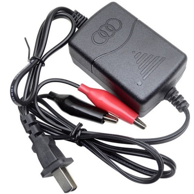 Cargador enchufable de AC100-240V a 12V para baterías de plomo ácido Corriente de salida 1.5A