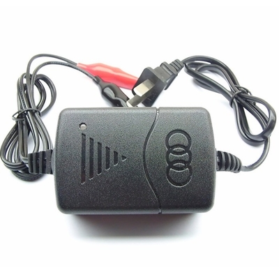 Cargador enchufable de AC100-240V a 12V para baterías de plomo ácido Corriente de salida 1.5A