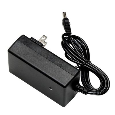Cargador de baterías de iones de litio 18650 de 2A DC 12,6V 16,8V con entrada 100-240VAC 50/60HZ
