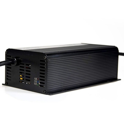 Cargador rápido de 48V 20a 135AH para batería de litio de iones de litio 13s 14s 15s 16s 17s hecha