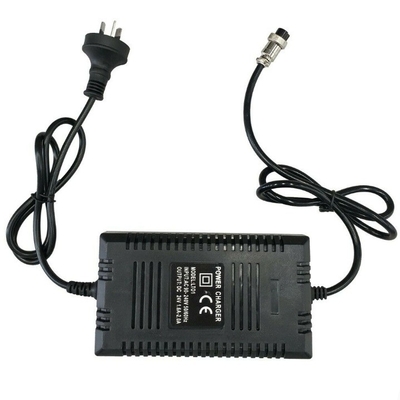 Cargador de batería de salida compacto de 24V 0.35Kg para 24v 6ah Sea Scooter Negro a un precio asequible