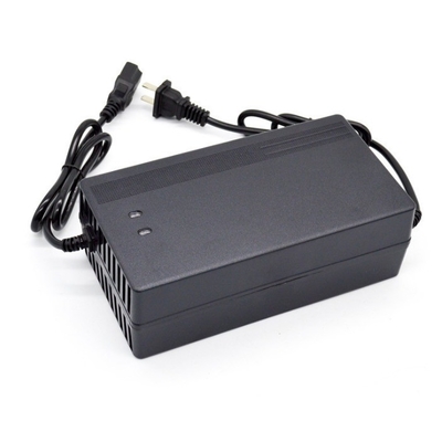58.8V 4A Cargador de batería de litio para 51.8V 14s Li-ion Ebike con entrada 100-240V/0.5A
