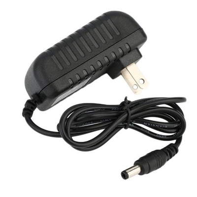 Salida estable C-Power Voltagem constante AC100-240V DC 5V 2.5A Adaptador de energía para la eficiencia